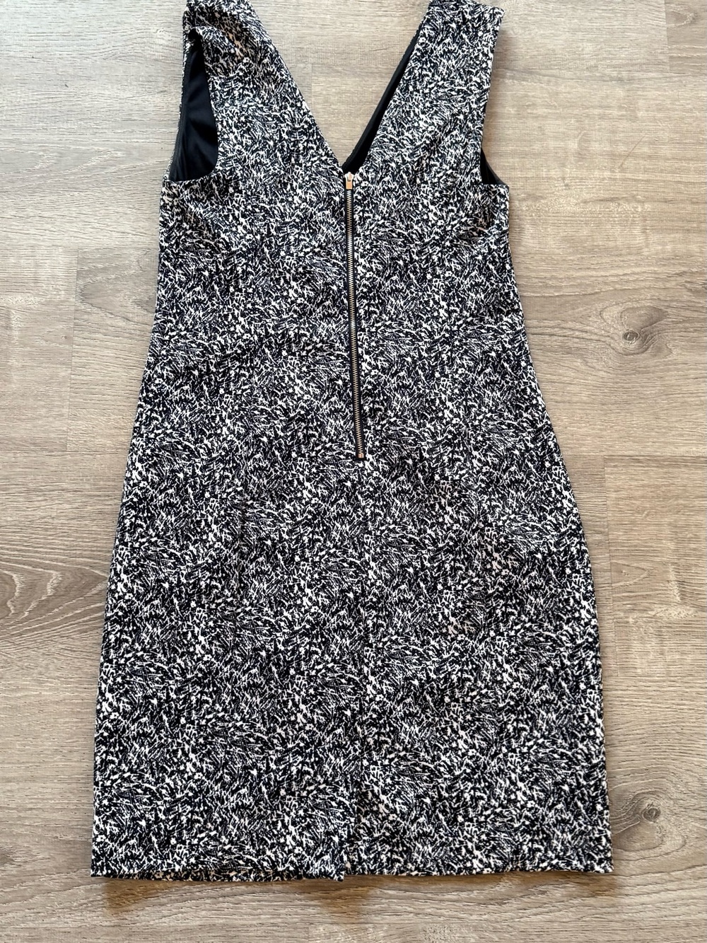 Express Black & White Textured V-Neck Mini Dress